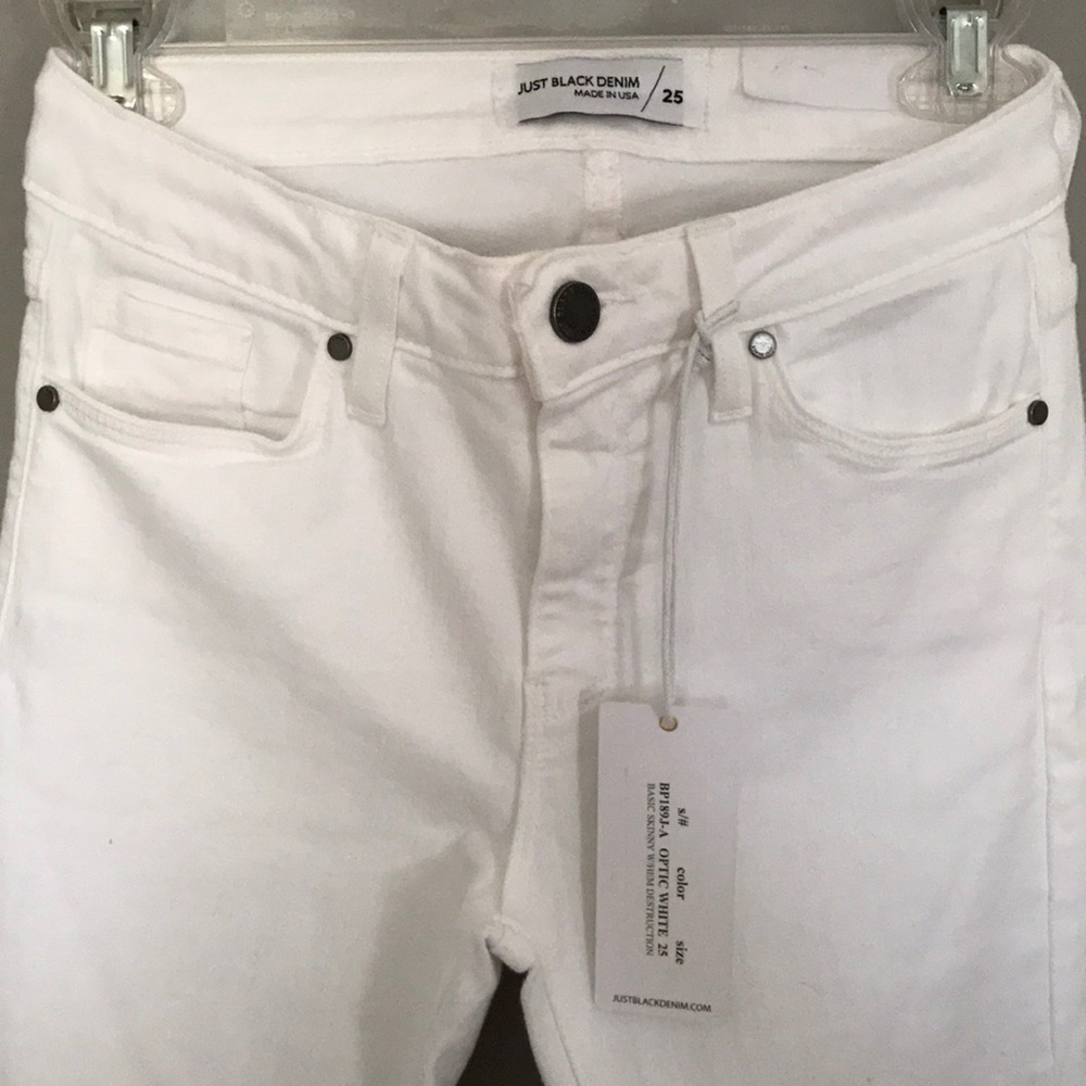 Vestique White Jeans